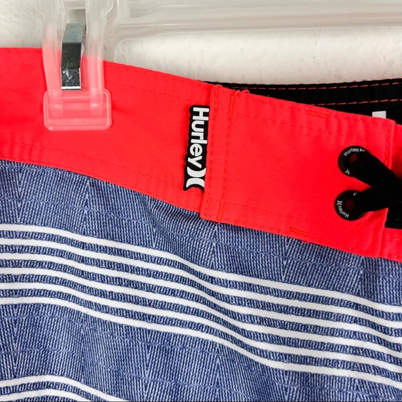 Hurley board shorts - Picture 2 of 4